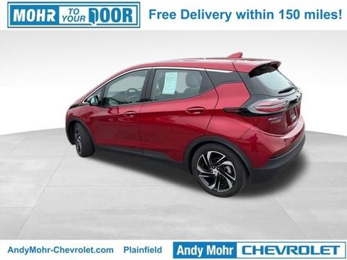 Used 2023 Chevrolet Bolt LT w/ Infotainment Package FWD image 3