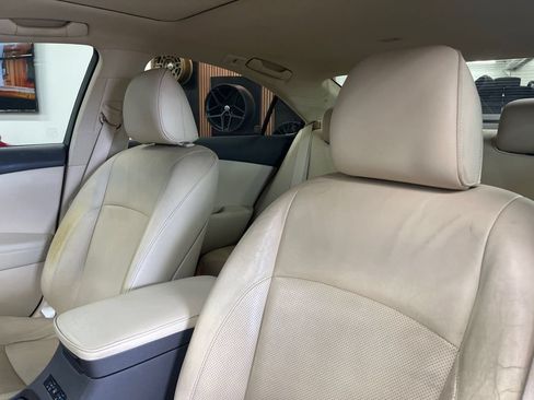 Used 2011 Lexus ES 350 FWD image 36