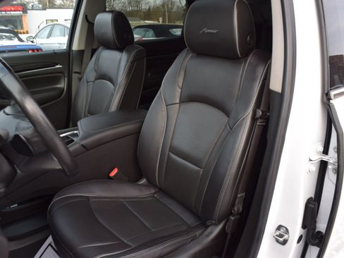 Used 2021 Buick Enclave Avenir w/ Avenir Technology Package image 10