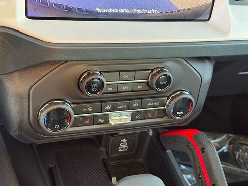 New 2026 Ford Bronco Heritage Edition image 16