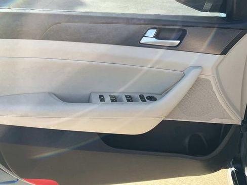 Used 2017 Hyundai Sonata Sport w/ Cargo Package image 10