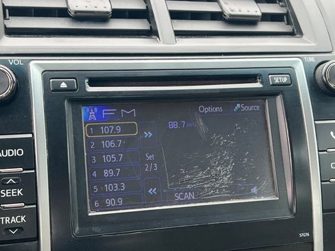 Used 2013 Toyota Camry LE FWD image 17