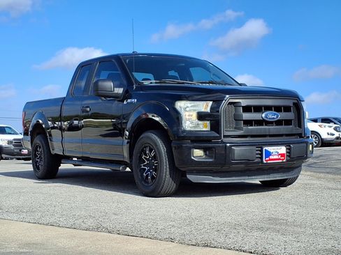 Used 2016 Ford F150 XL w/ Equipment Group 101A Mid RWD image 3