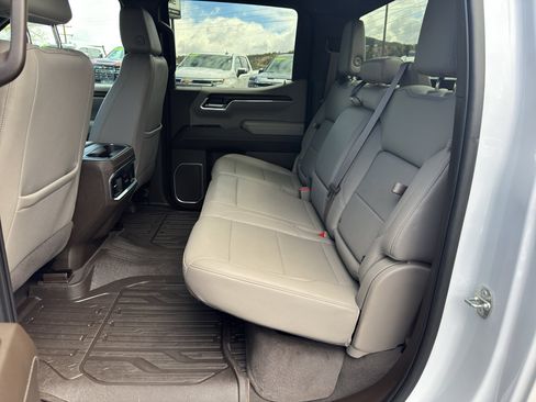 Used 2023 GMC Sierra 1500 SLT w/ SLT Convenience Package image 11