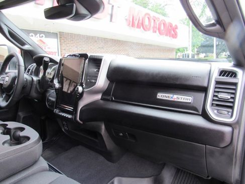 Used 2025 RAM 2500 Lone Star AWD/4WD image 39