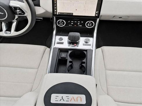 Used 2024 Jaguar XF R-Dynamic SE AWD/4WD image 19
