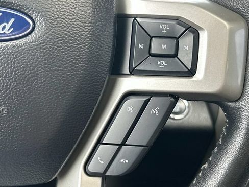 Used 2019 Ford F150 Lariat w/ Equipment Group 502A Luxury AWD/4WD image 34
