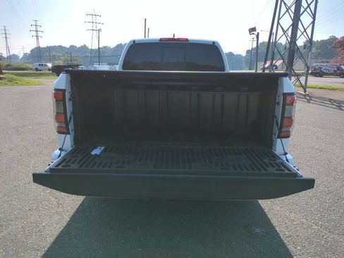 Used 2022 Nissan Frontier SV AWD/4WD image 29