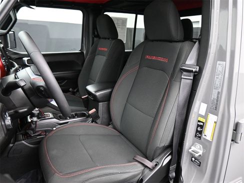 Used 2023 Jeep Gladiator Rubicon w/ Trailer Tow Package image 16