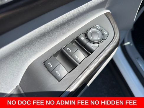 Used 2023 GMC Acadia SLT w/ Preferred Package AWD/4WD image 14