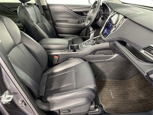 Used 2022 Subaru Outback Limited image 11