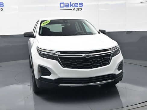 Used 2022 Chevrolet Equinox LT w/ LPO, Blackout Package FWD image 3
