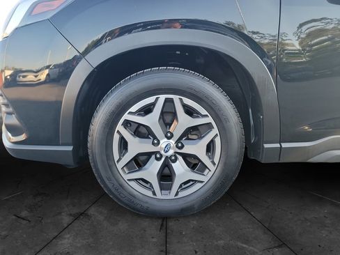 Used 2023 Subaru Forester Premium AWD/4WD image 14