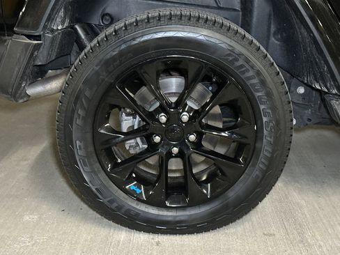 Used 2023 Jeep Wrangler Unlimited Sahara w/ Cold Weather Group image 8