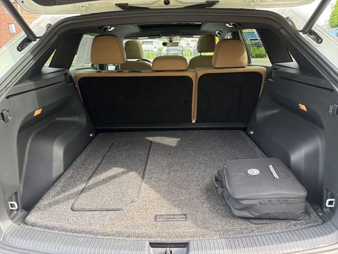 Used 2020 Volkswagen Atlas Cross Sport SE w/ Panoramic Sunroof Package AWD/4WD image 27