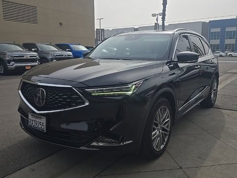 Used 2022 Acura MDX SH-AWD w/ Advance Package image 2