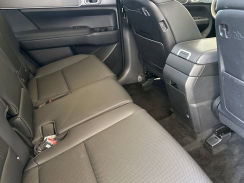 Certified 2025 Hyundai Santa Fe SEL image 17