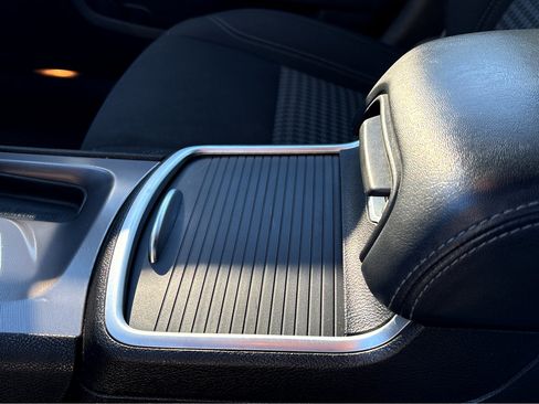 Used 2023 Dodge Charger SXT image 9