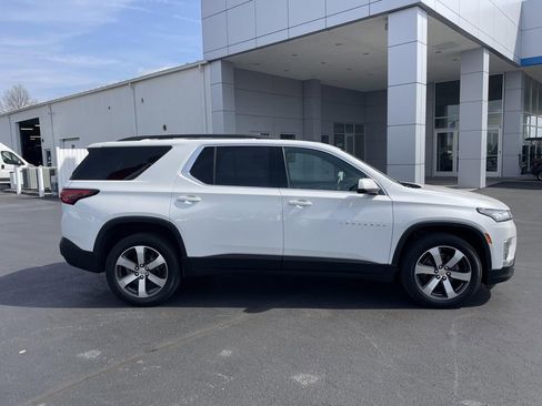 Certified 2023 Chevrolet Traverse LT w/ LT Premium Package image 8