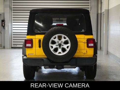 Used 2021 Jeep Wrangler Sport image 5