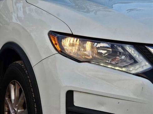 Used 2019 Nissan Rogue S w/ Special Edition Package FWD image 5