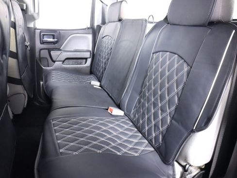 Used 2018 Chevrolet Silverado 1500 Custom w/ Custom Convenience Package AWD/4WD image 28