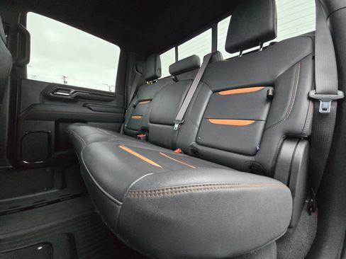 Used 2024 GMC Sierra 2500 AT4 w/ AT4 Premium Plus Package AWD/4WD image 13