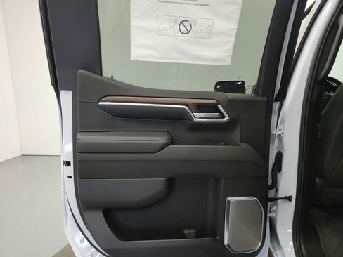 New 2026 Chevrolet Silverado 1500 High Country AWD/4WD image 30