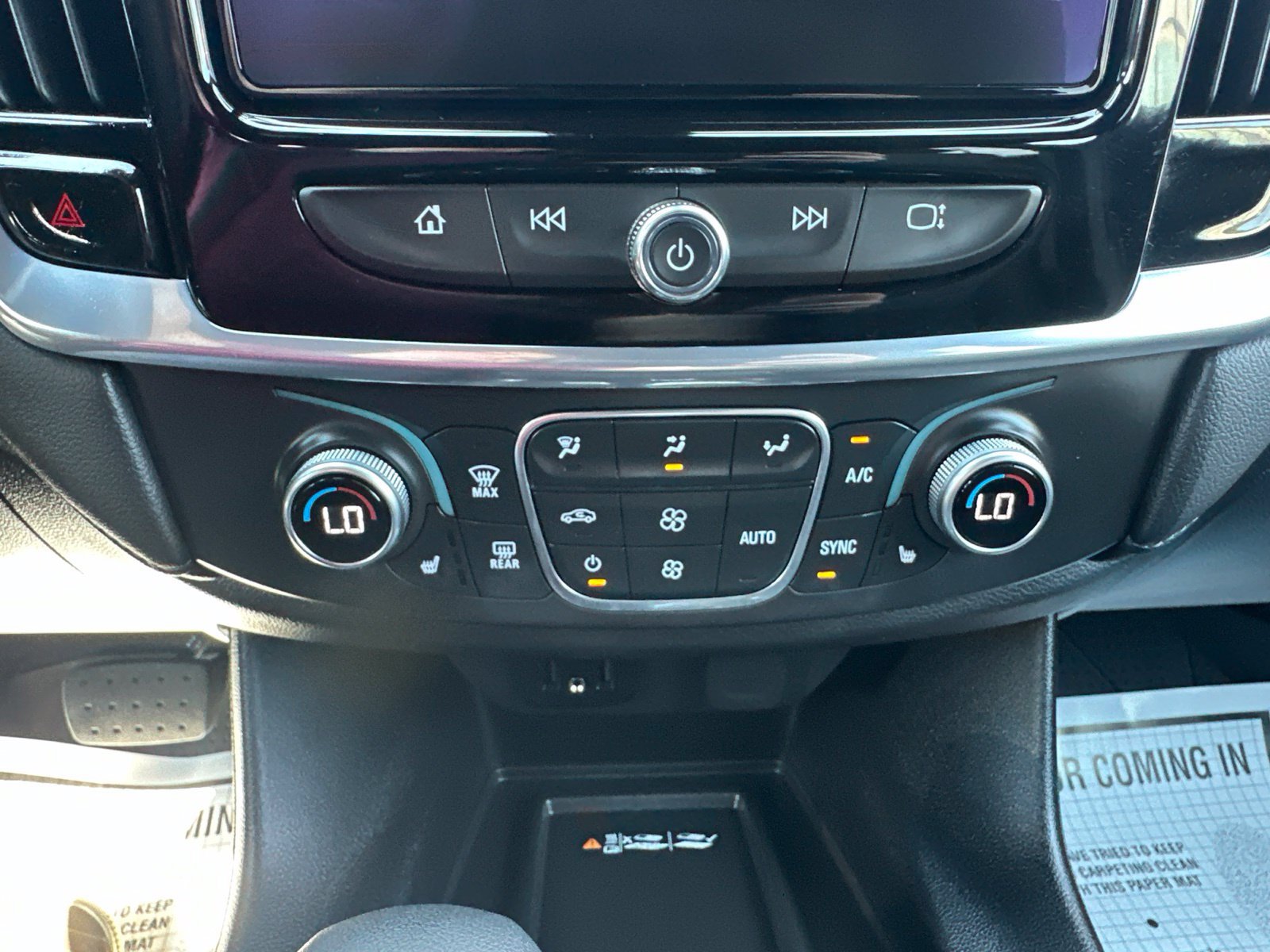 Used 2023 Chevrolet Traverse LT AWD/4WD image 61
