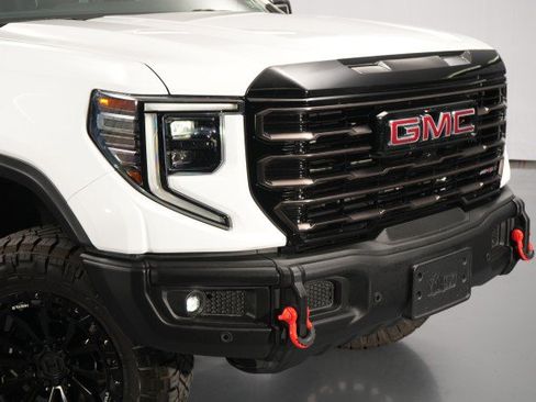 Used 2024 GMC Sierra 1500 AT4X w/ AT4X AEV Edition AWD/4WD image 8