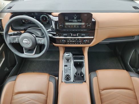 Used 2025 Nissan Pathfinder Platinum AWD/4WD image 30