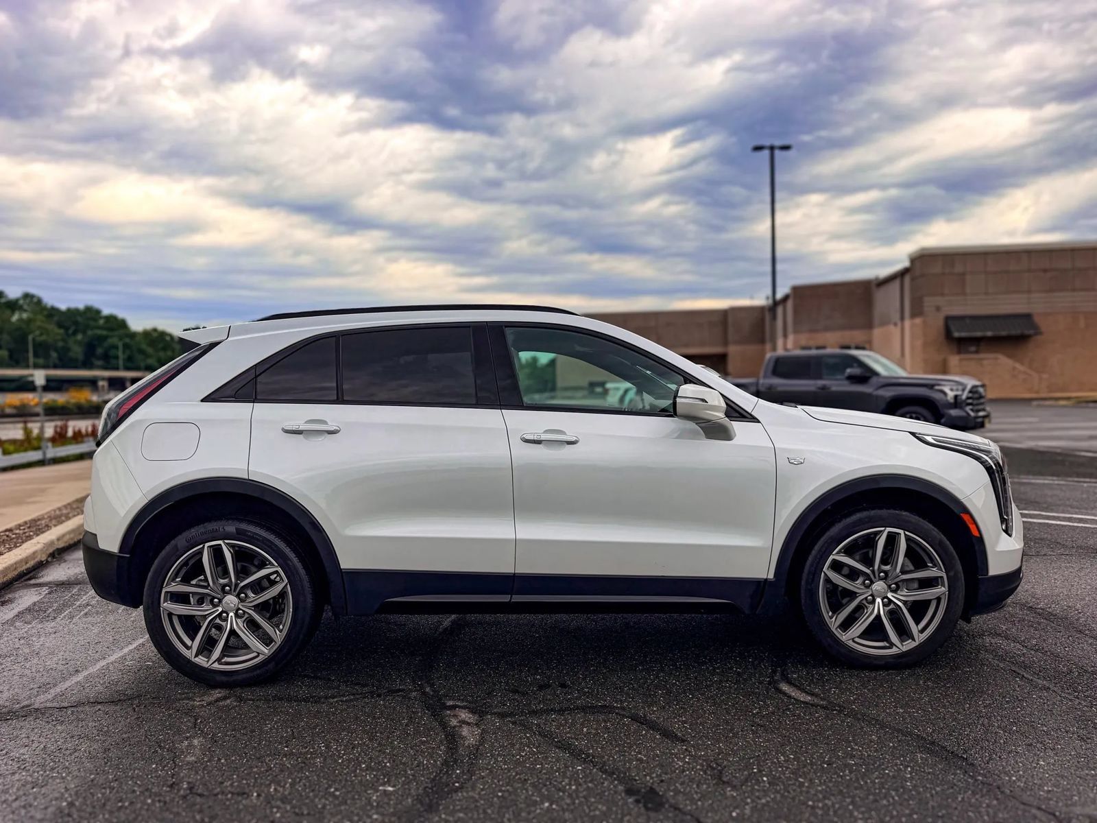Used 2023 Cadillac XT4 Sport AWD/4WD image 8
