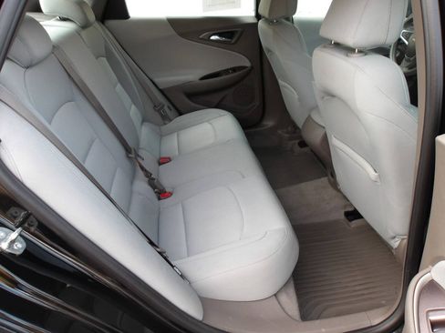 Used 2020 Chevrolet Malibu LS w/ LPO, Convenience Package 2 FWD image 22
