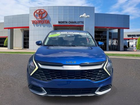 Used 2023 Kia Sportage EX FWD image 3