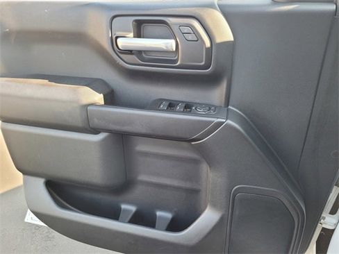 Used 2021 Chevrolet Silverado 1500 Custom image 12