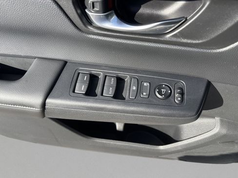 Used 2024 Honda CR-V EX image 17
