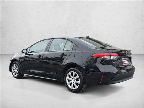 Used 2025 Toyota Corolla LE image 7