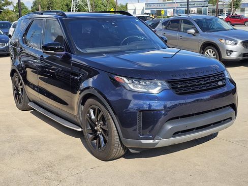 Used 2017 Land Rover Discovery HSE AWD/4WD image 4