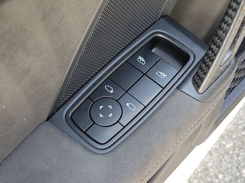 Certified 2025 Porsche 911 GT3 RWD image 25