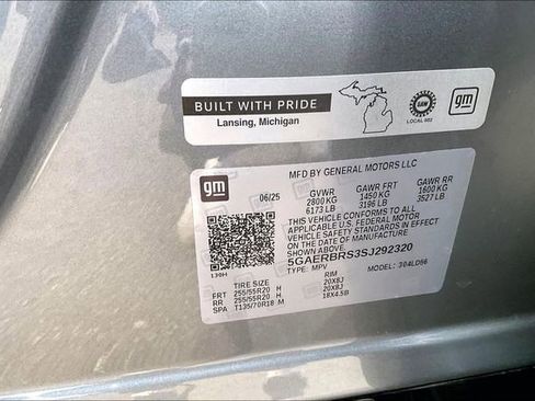 Used 2025 Buick Enclave Sport Touring image 14