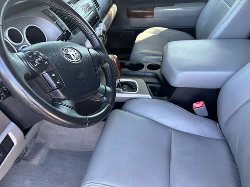 Used 2010 Toyota Tundra Limited AWD/4WD image 13
