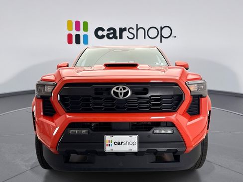 Used 2024 Toyota Tacoma TRD Sport w/ TRD Sport Upgrade Package AWD/4WD image 8