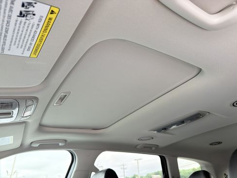 Used 2024 Kia Telluride S w/ S Sunroof Package AWD/4WD image 33