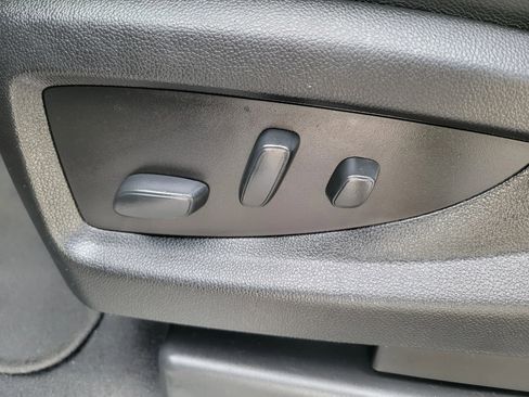 Used 2019 Chevrolet Suburban Premier image 26