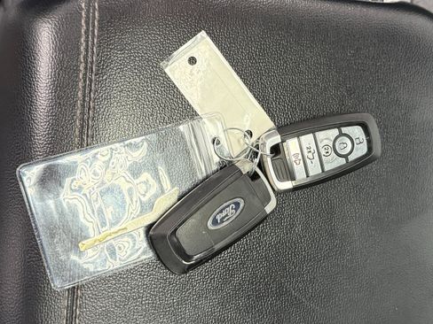 Used 2023 Ford F250 Lariat w/ Lariat Ultimate Package image 40