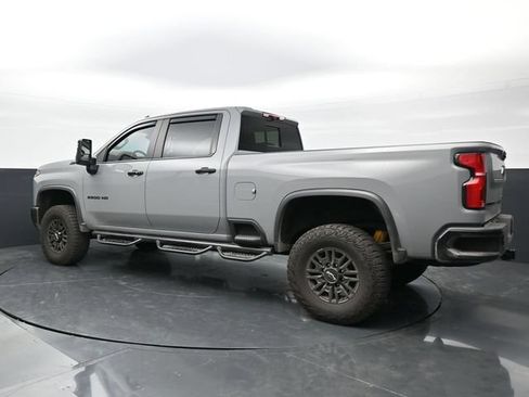 Used 2025 Chevrolet Silverado 2500 ZR2 w/ Technology Package AWD/4WD image 7