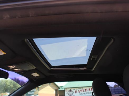 Used 2010 Dodge Challenger R/T RWD image 25