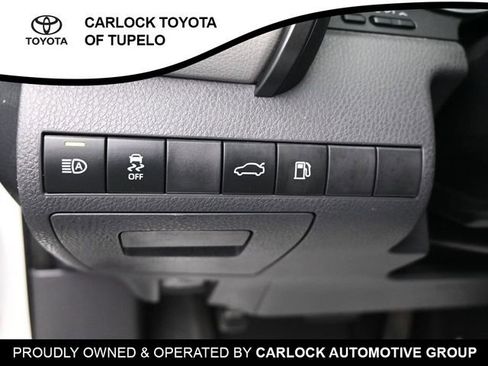 Used 2018 Toyota Camry LE image 15