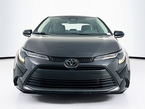 Used 2026 Toyota Corolla LE FWD image 2