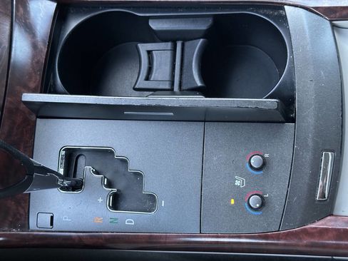 Used 2011 Toyota Avalon Limited image 6